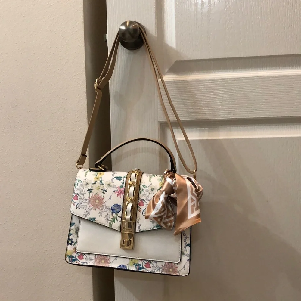 Bag - Picture 1 of 2